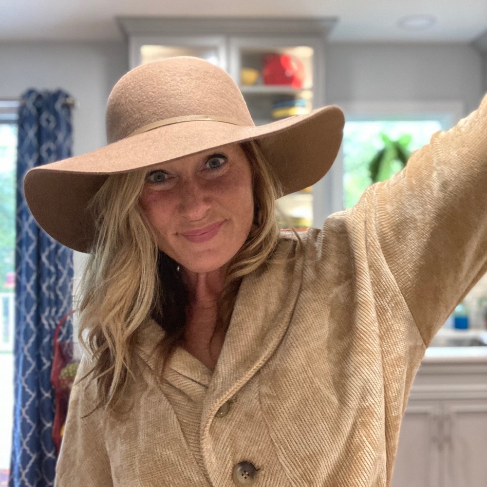 Meet your Posher, Kelly